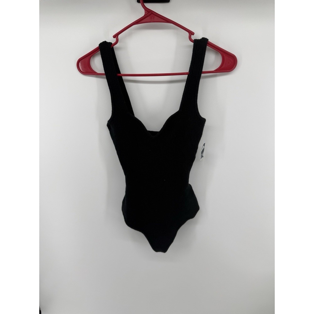 Women's Black Ribbed Knit Bodysuit Size M Sweetheart Neck Thong NWT